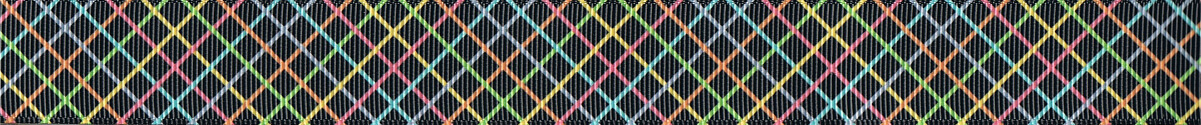 Sitzkissen Buntes Gitternetz 1 vielfarbiges Gitternetz auf schwarzem Untergrund